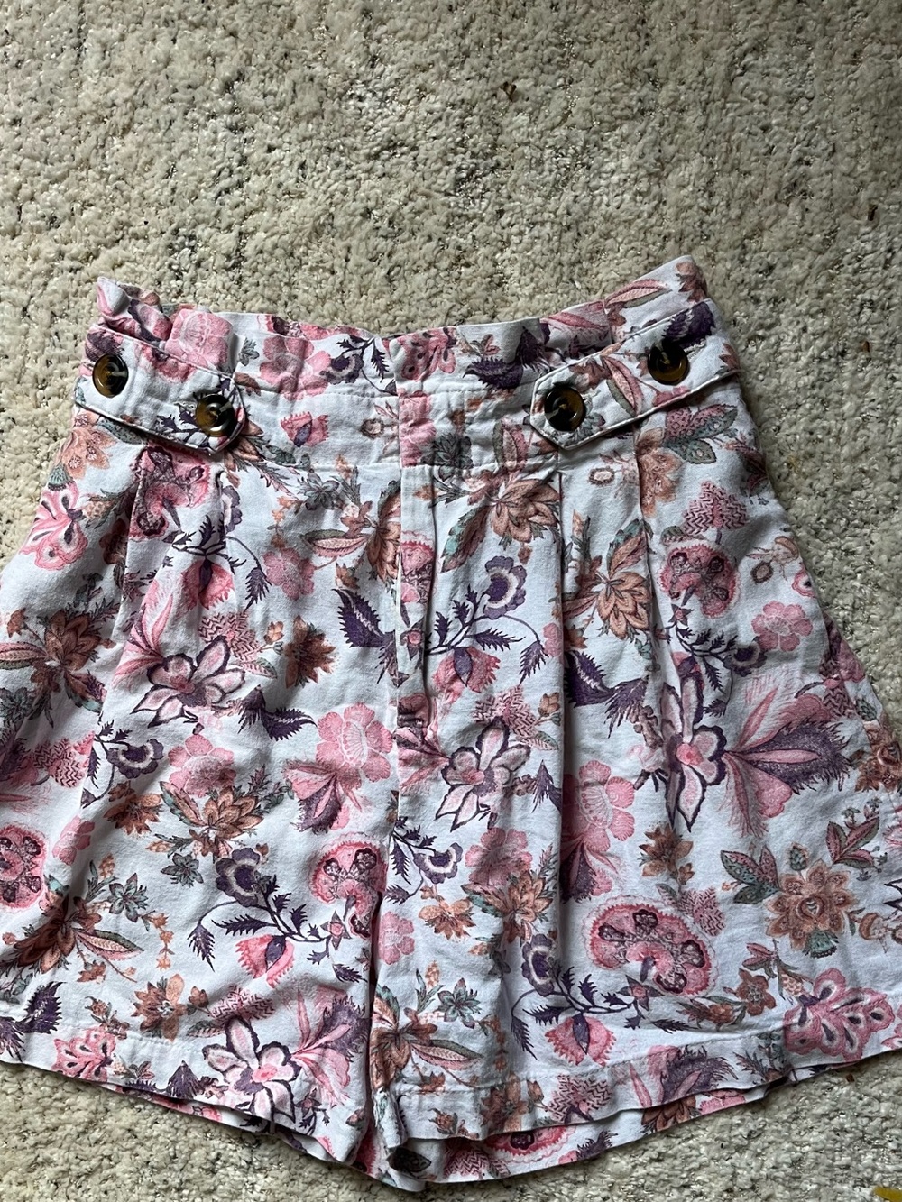Women’s Size 4 Floral and Paisley Shorts from Who What Wear